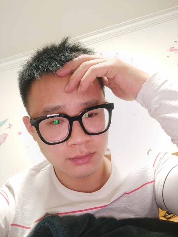 华灯初上的夜晚的第一张照片--漳平相亲网