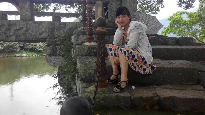 女子悠然的第一张照片--漳平相亲网
