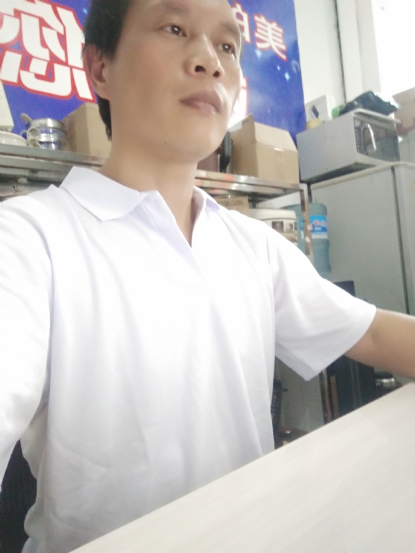 深蓝色的海的第一张照片--漳平相亲网