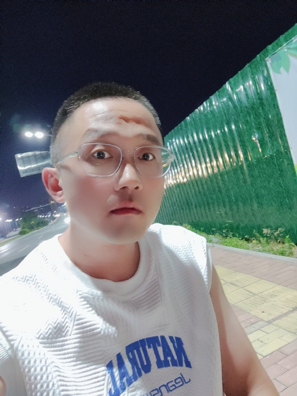 清风烈酒的第一张照片--漳平相亲网