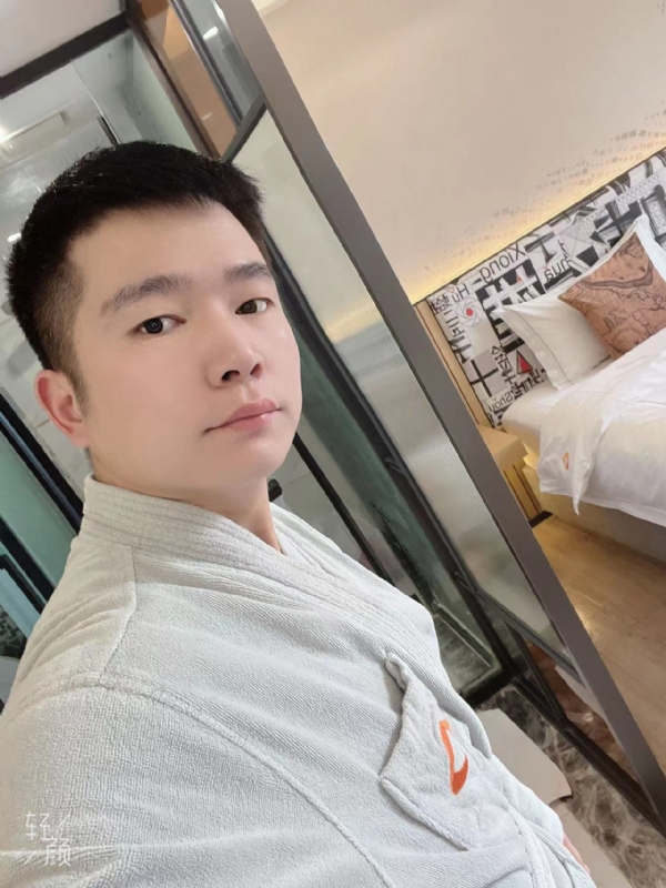 绿帽的第一张照片--漳平相亲网