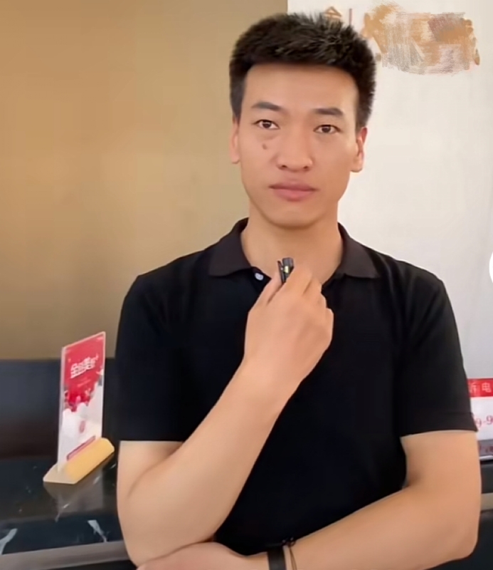 一杯梁白开的第一张照片--漳平相亲网